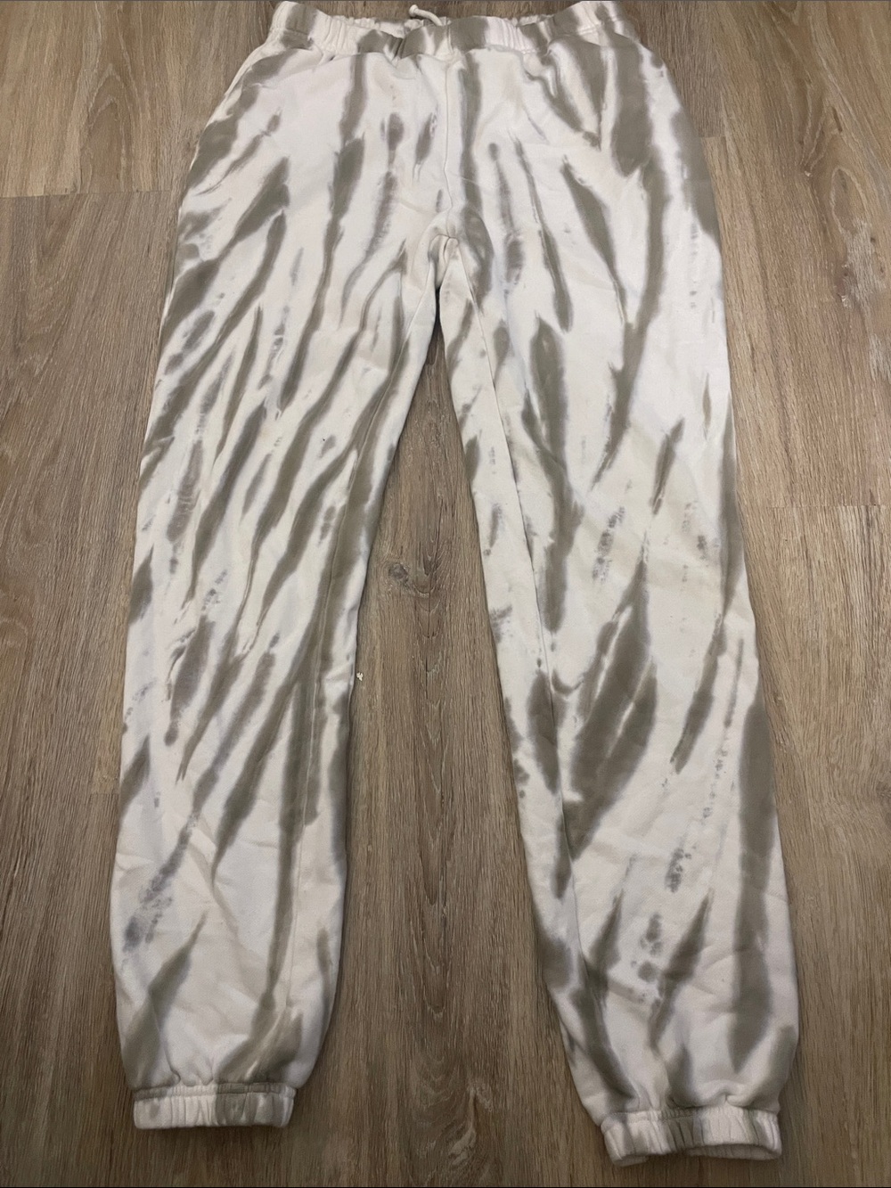 Tie-Dye Cozy Sweatpants in Cream and Taupe good American